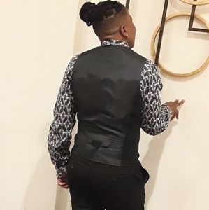 Meet your Posher, Nicketa